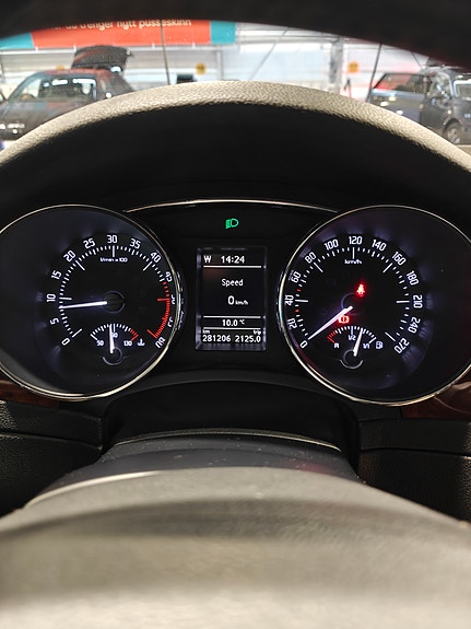 Skoda Superb 15 of 18