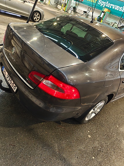 Skoda Superb 4 of 5