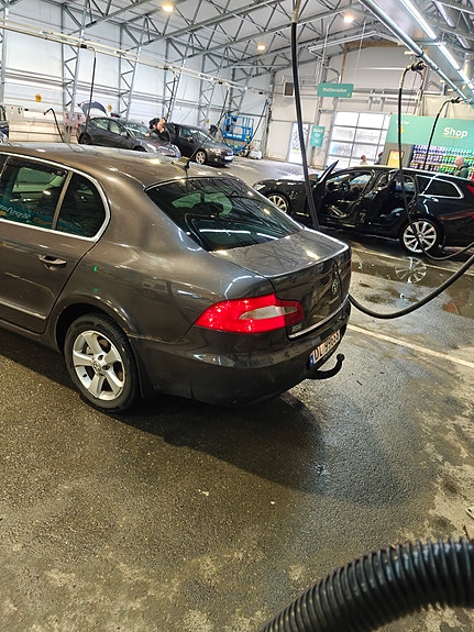 Skoda Superb 3 of 5