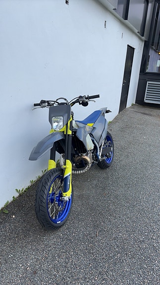 Husqvarna TE 300i 18 of 25