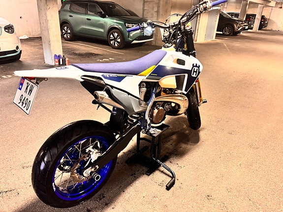 Husqvarna TE 300i 6 of 25