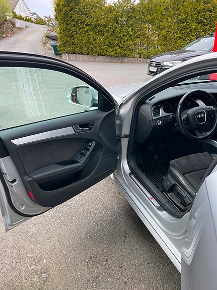 Audi A4 6 of 29