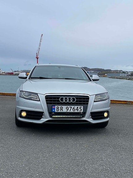 Audi A4 2 of 29
