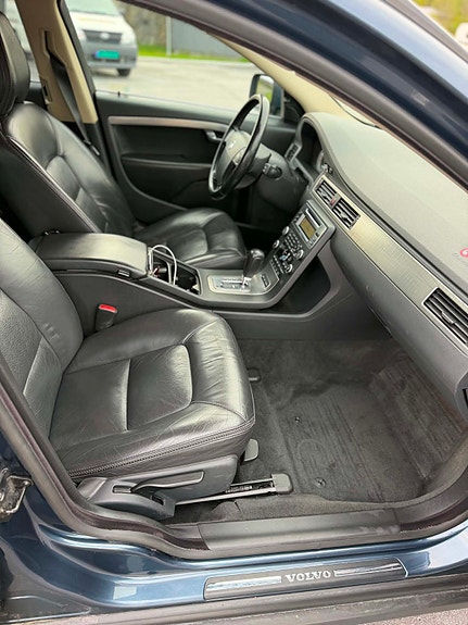Volvo XC70 16 of 24