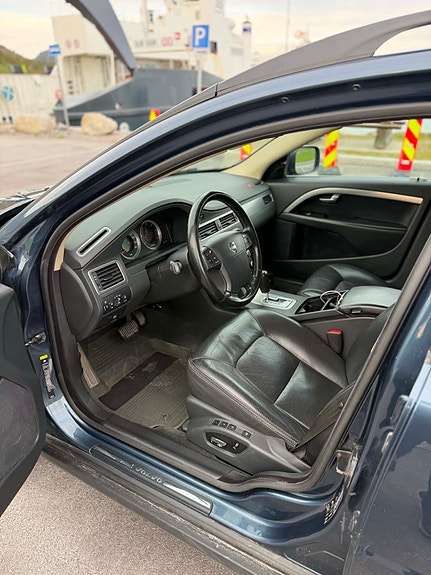 Volvo XC70 14 of 24