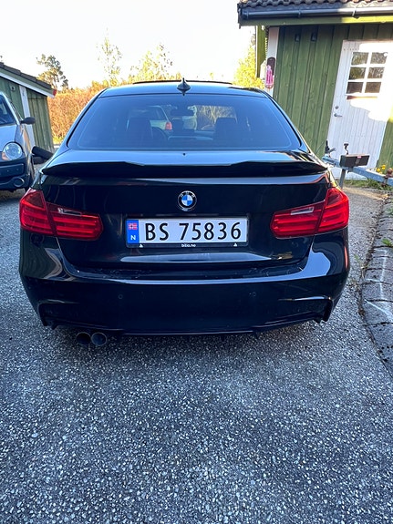 BMW 318d 8 of 30