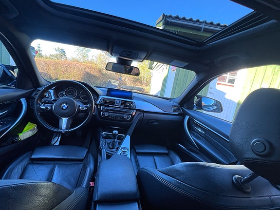 BMW 318d 16 of 30