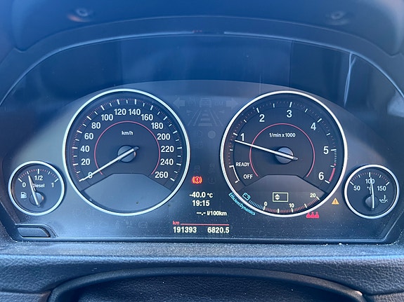 BMW 318d 12 of 30