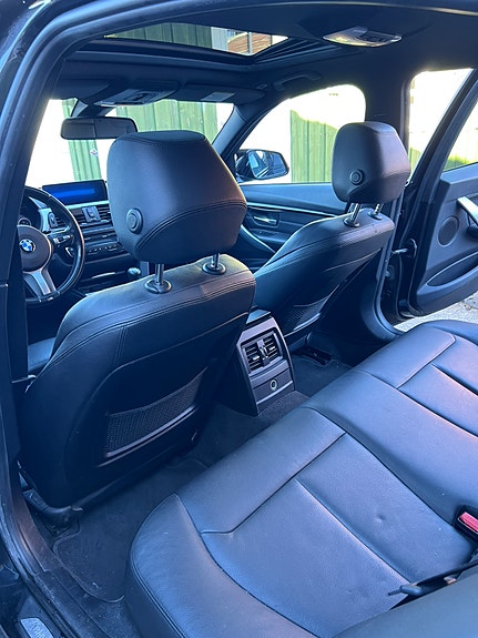 BMW 318d 22 of 30
