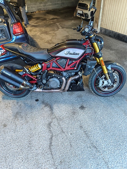 INDIAN FTR R Carbon 3 of 5