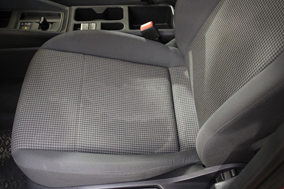 Volkswagen Caddy Maxi 25 of 30