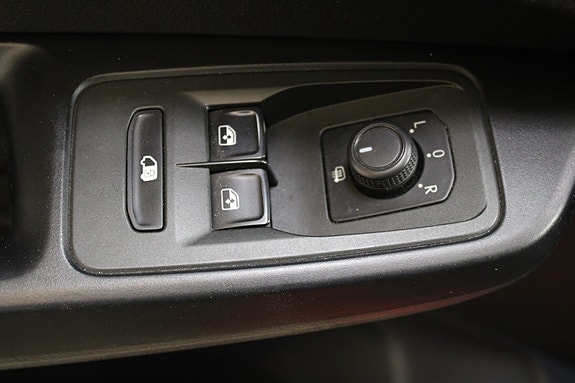 Volkswagen Caddy Maxi 23 of 30