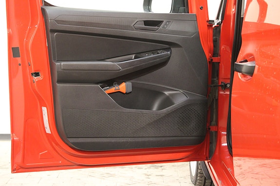 Volkswagen Caddy Maxi 21 of 30