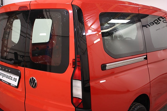 Volkswagen Caddy Maxi 14 of 30