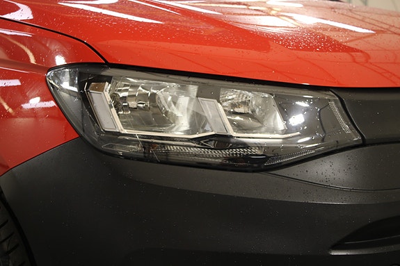 Volkswagen Caddy Maxi 12 of 30