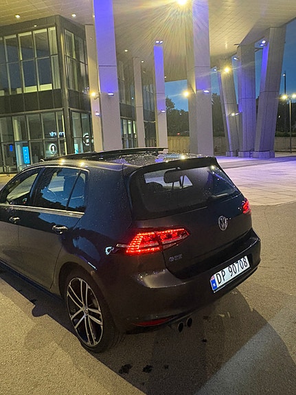 Volkswagen Golf VII 3 of 5