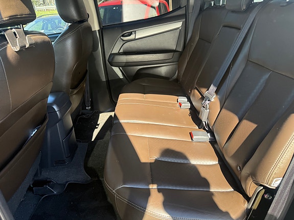 Isuzu D-max 12 of 28