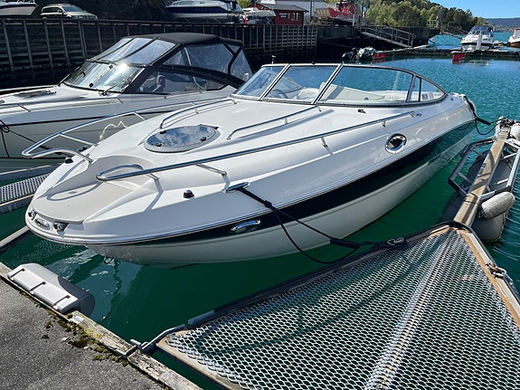 Stingray 235CR, under 300 timer. 3 of 5