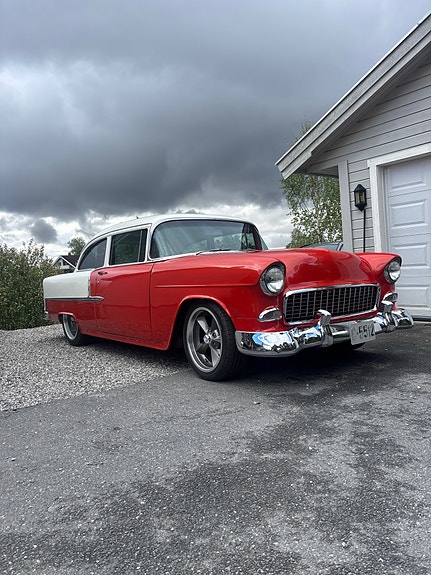 Chevrolet 2 of 5