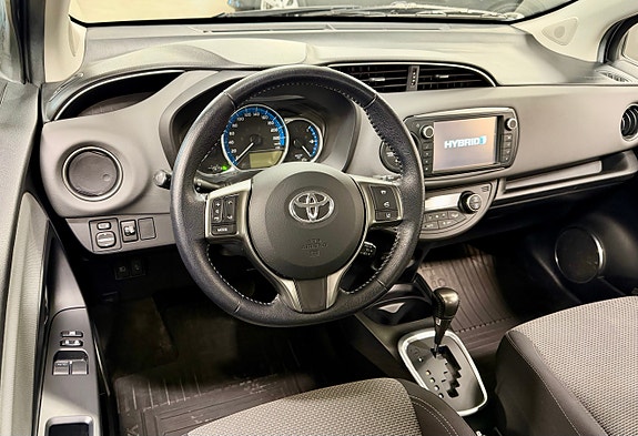 Toyota Yaris 10 of 19
