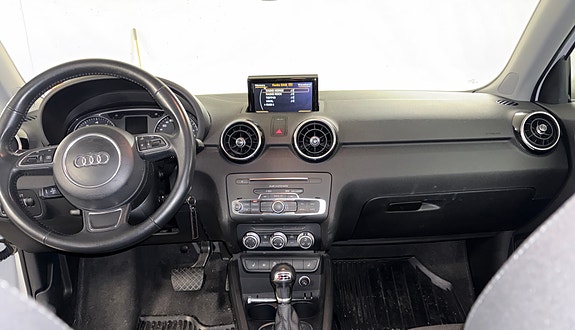 Audi A1 3 of 14