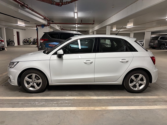 Audi A1 2 of 14
