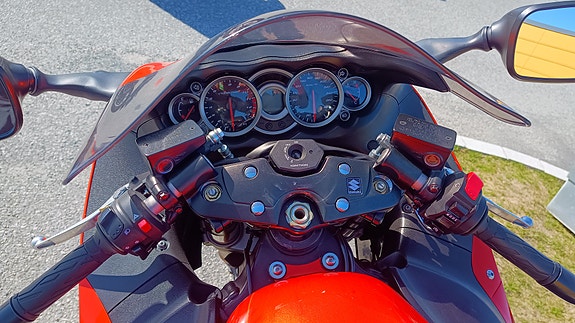 Suzuki GSX 1300 R Hayabusa 5 of 6