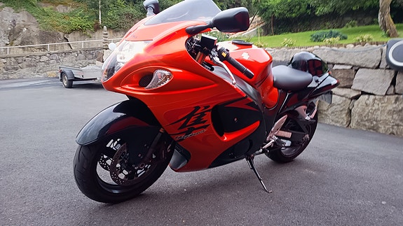 Suzuki GSX 1300 R Hayabusa 4 of 6