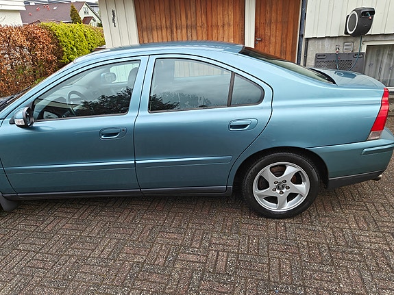 Volvo S60 6 of 30