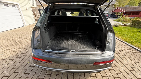 Audi Q7 10 of 12