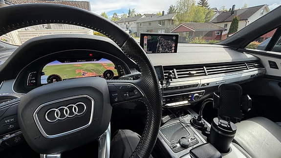 Audi Q7 8 of 12