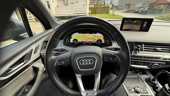 Audi Q7 9 of 12