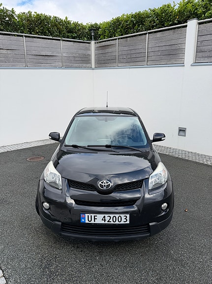 Toyota Urban Cruiser 7 of 15