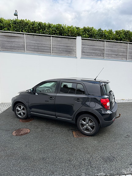 Toyota Urban Cruiser 10 of 15