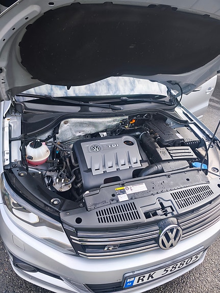 Volkswagen Tiguan 3 of 5