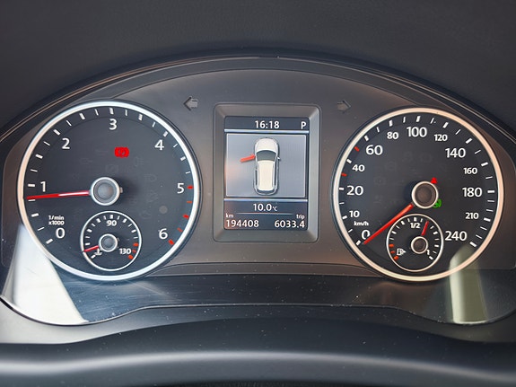 Volkswagen Tiguan 2 of 5