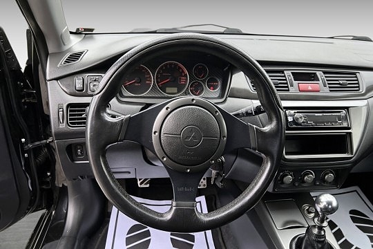 Mitsubishi Lancer 14 of 23