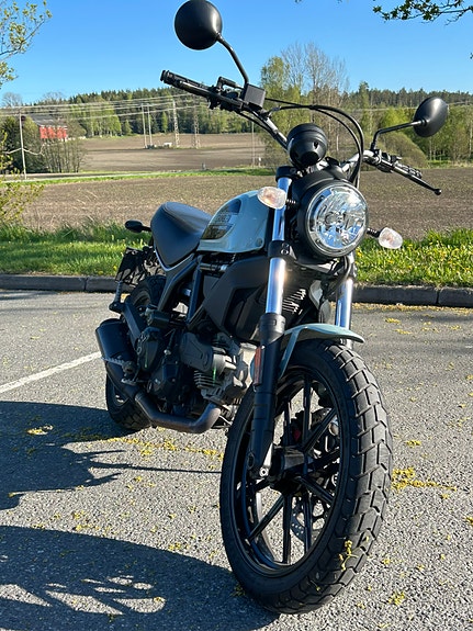 Ducati Scrambler Sixty2 2 of 6