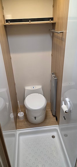Bürstner Averso 720 TK 26 of 30
