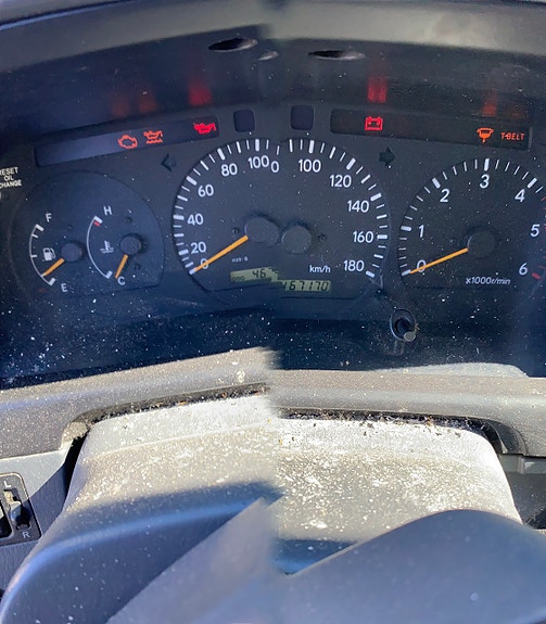 Toyota HiAce 30 of 30