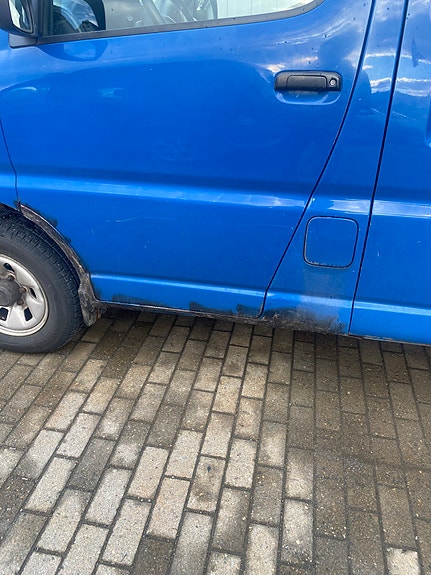 Toyota HiAce 10 of 30