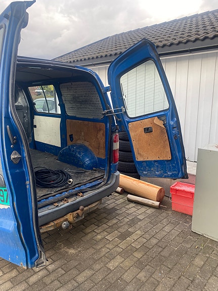 Toyota HiAce 13 of 30