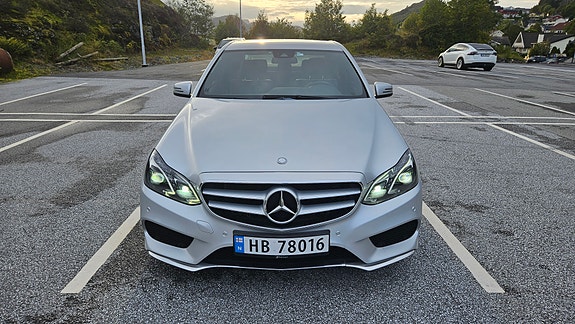 Mercedes-Benz E200 3 of 19