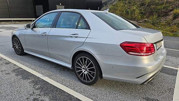 Mercedes-Benz E200 10 of 19