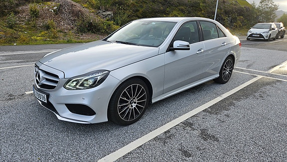 Mercedes-Benz E200 2 of 19