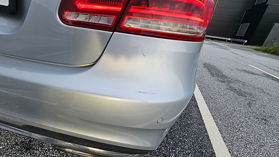 Mercedes-Benz E200 19 of 19
