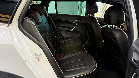 Opel Insignia Country Tourer 24 of 30