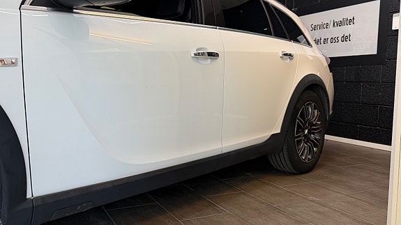 Opel Insignia Country Tourer 12 of 30