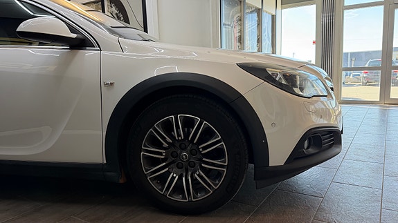 Opel Insignia Country Tourer 6 of 30