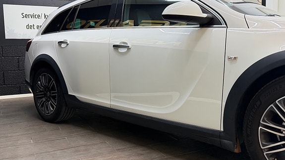 Opel Insignia Country Tourer 5 of 5